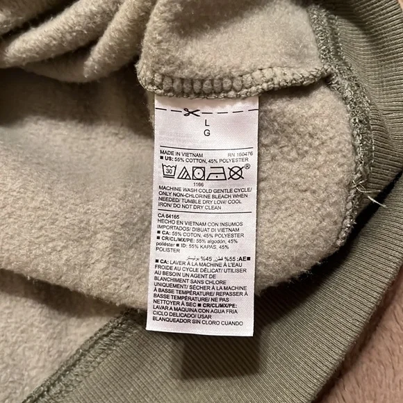 Old Navy Green Camo Sweatshirt - Picture 3 of 7